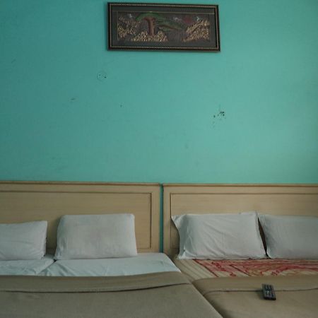 Hotel Viren Plaza Agra  Bagian luar foto