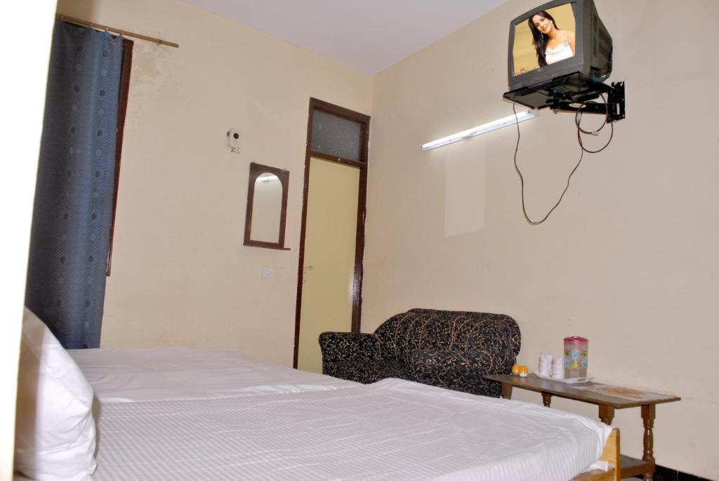 Hotel Viren Plaza Agra  Bagian luar foto
