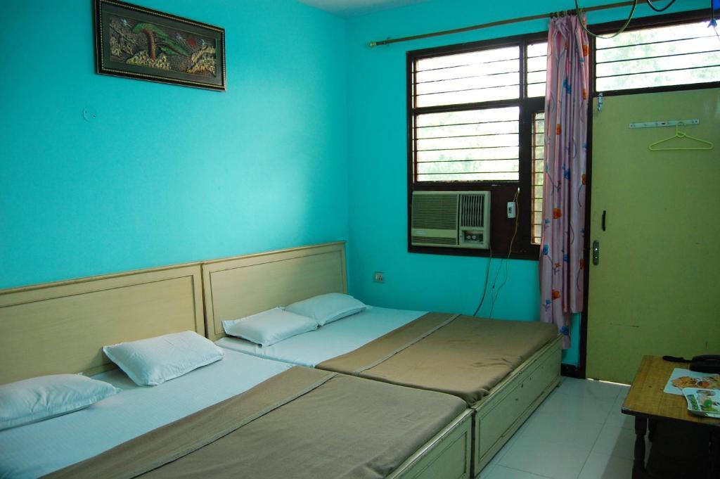 Hotel Viren Plaza Agra  Bagian luar foto