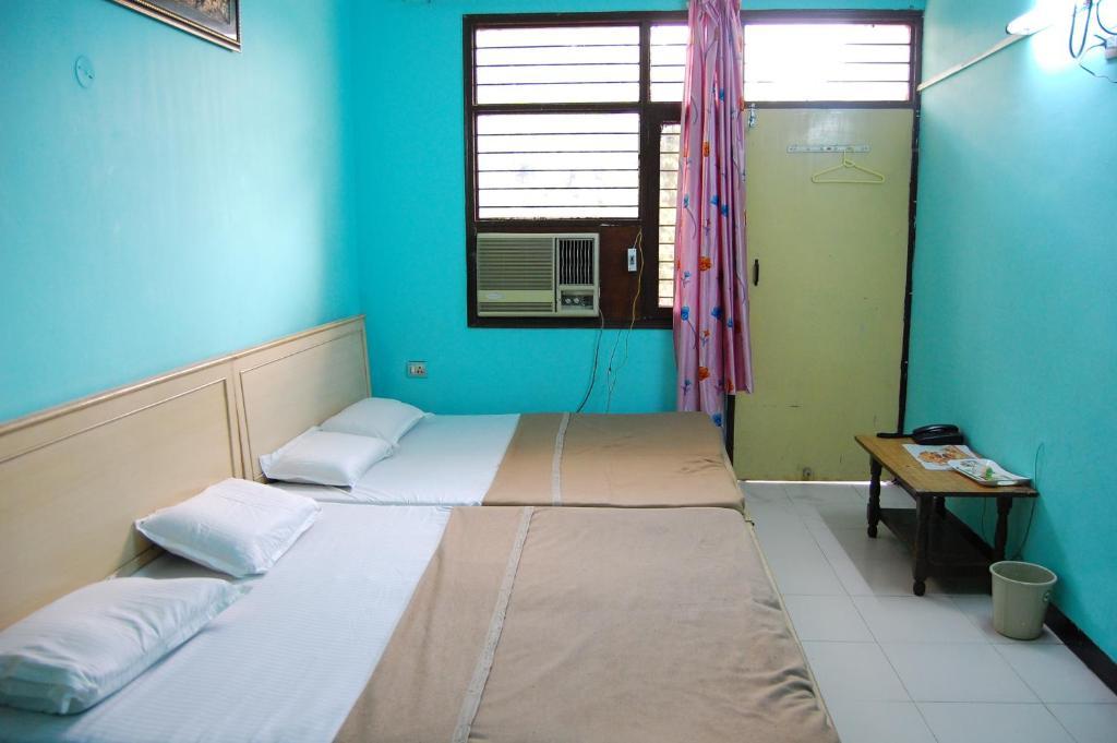 Hotel Viren Plaza Agra  Bagian luar foto
