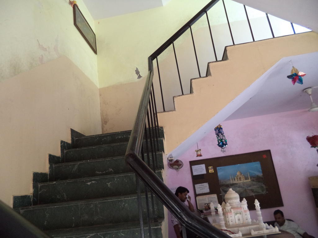 Hotel Viren Plaza Agra  Bagian luar foto