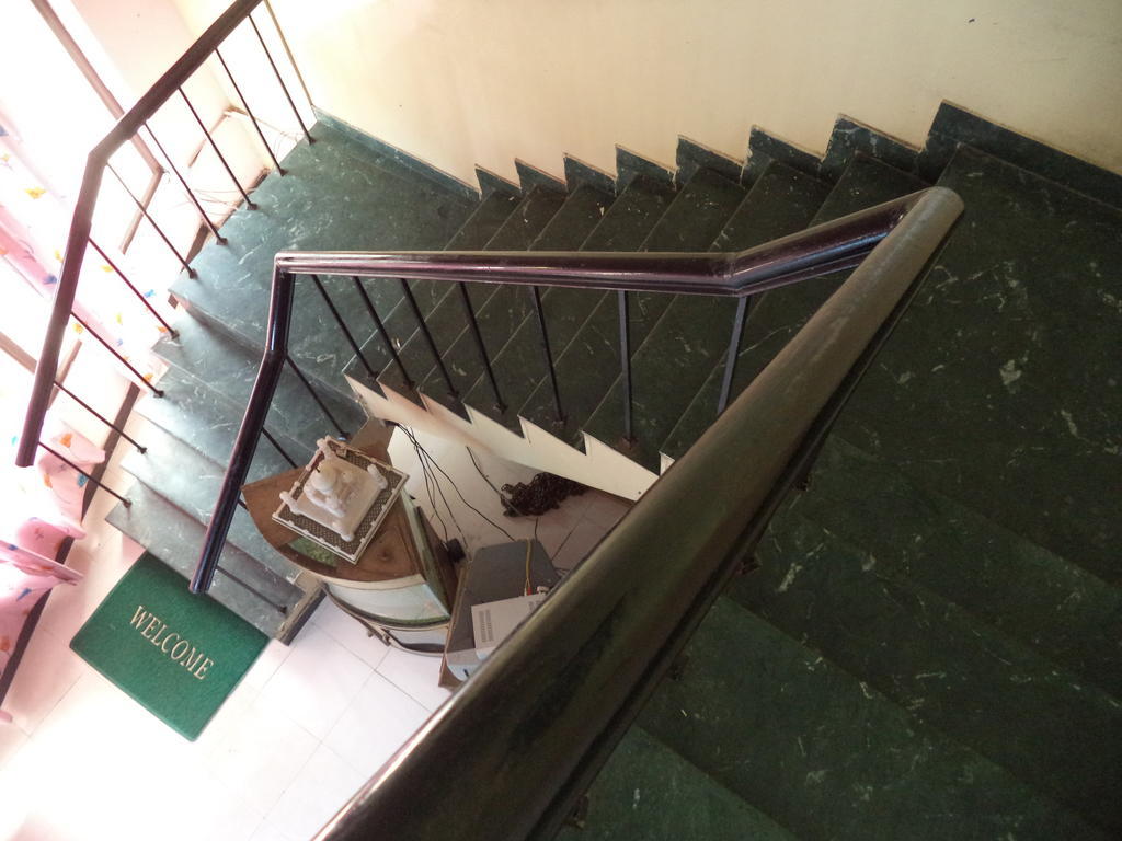 Hotel Viren Plaza Agra  Bagian luar foto