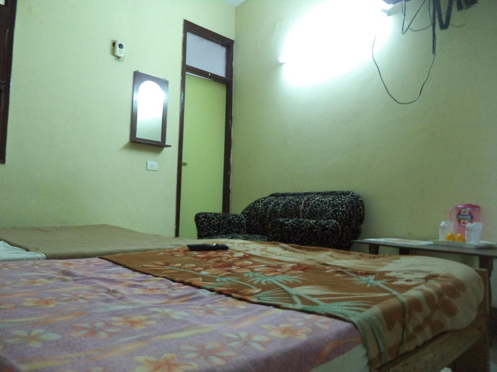 Hotel Viren Plaza Agra  Bagian luar foto